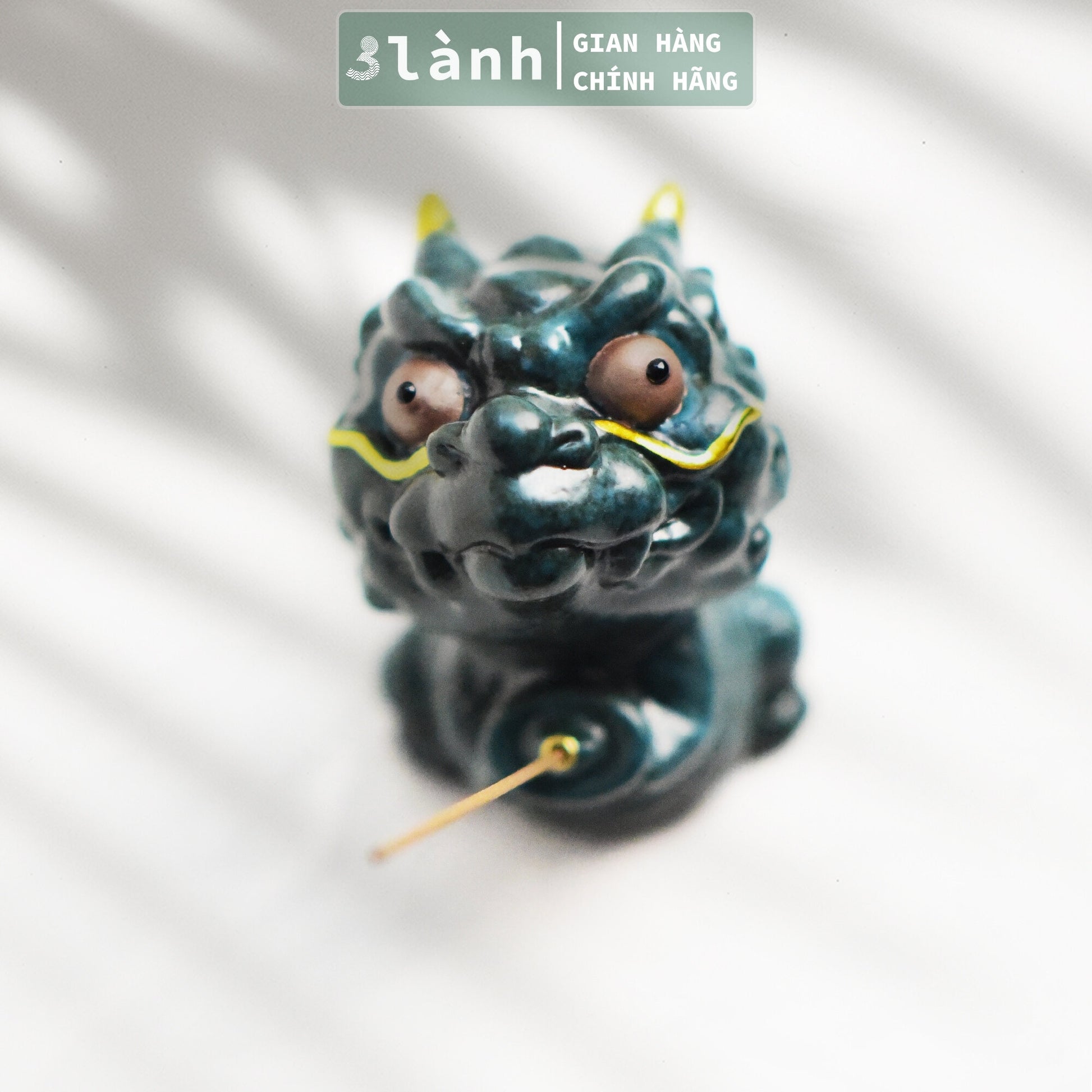 Đế Nhang Trầm Hương Tượng Kỳ Lân Gốm Sứ Cao Cấp Xanh Trắng 3 Lành Trang Trí Tâm Linh Thờ Cúng Thư Giãn Quà Tết - 3 Lanh