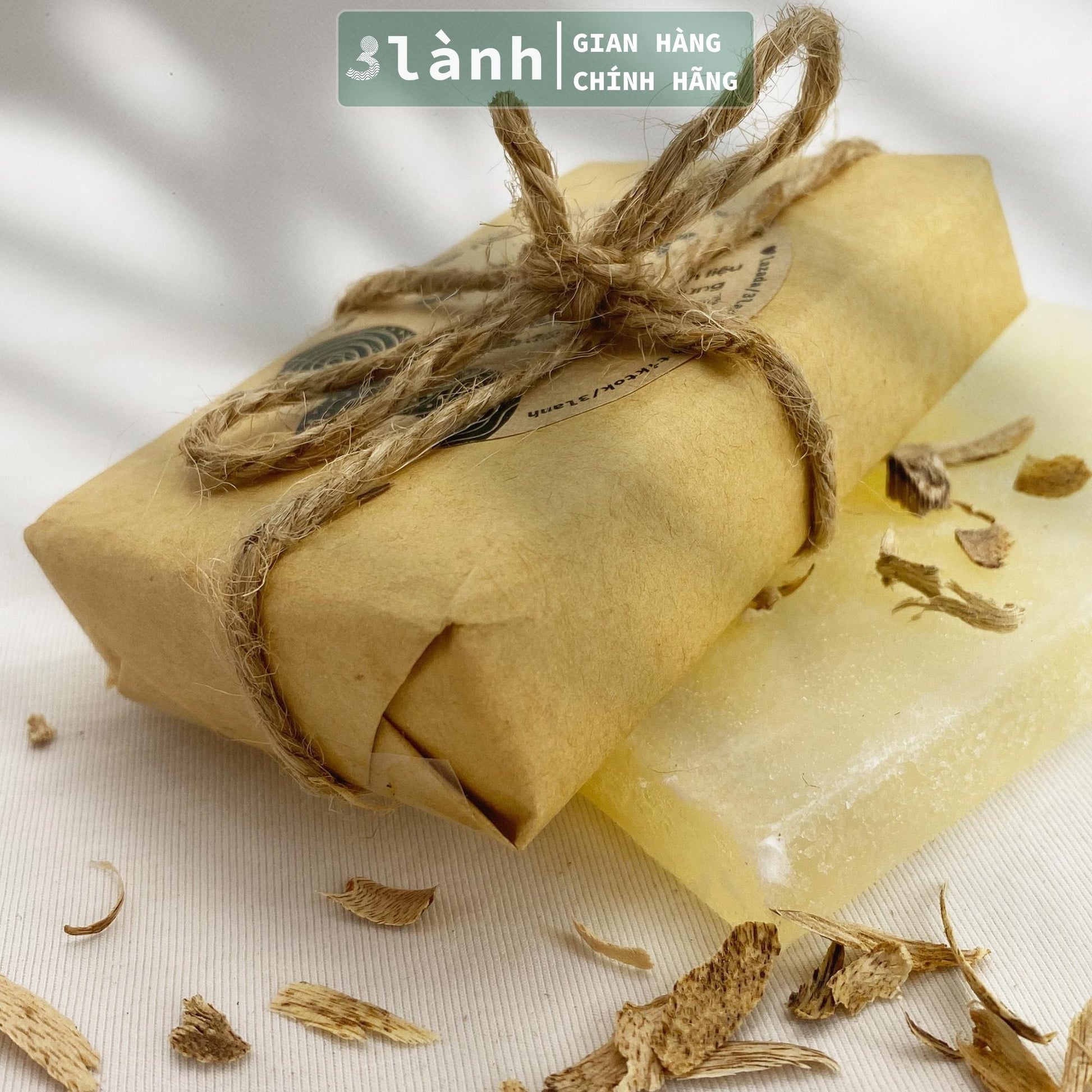 Xà Phòng Trầm Hương Tự Nhiên 100% 3 Lành 80gr Handmade Không Hóa Chất Tạp Chất Thơm Dịu Làm Sạch Giữ Mùi Lâu - 3 Lanh