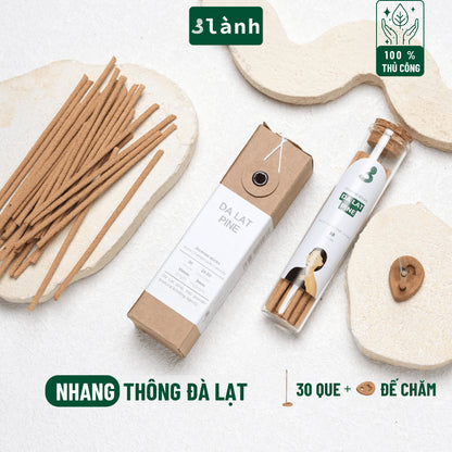 Nhang Thủ Công Thông Đà Lạt 3 Lành Hộp 30 Que 100 % Tự Nhiên Tặng Kèm Đế Chăm Không Hóa Chất Xông Thơm